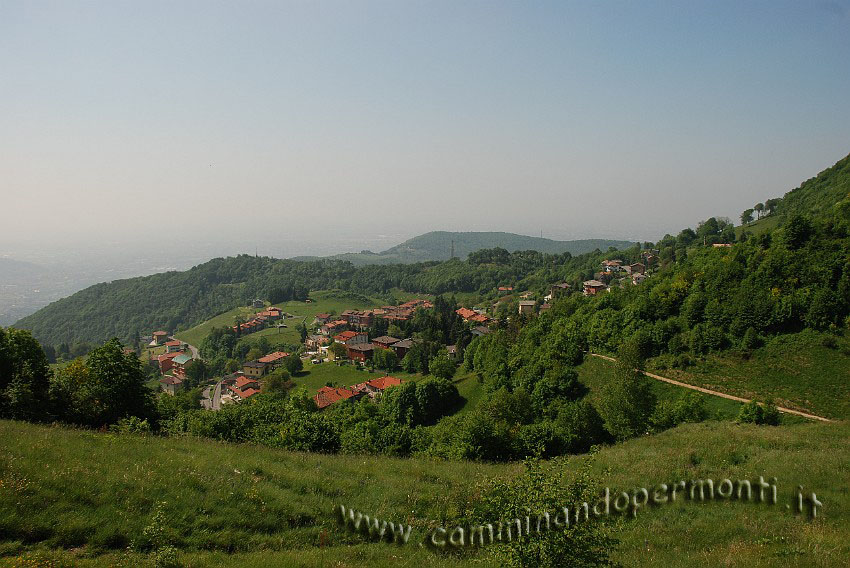 09 04193 Monte di Nese.JPG